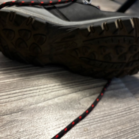 Columbia Women's 7.5 7 1/2 Newton Ridge Plus black hiking boots waterproof - Picture 4 of 8